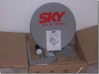 Antena da Sky, na caixa